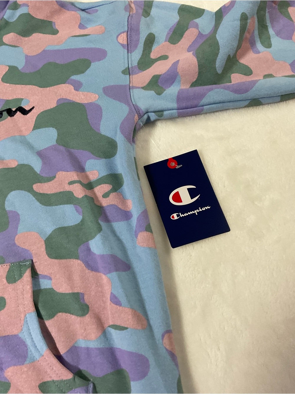Champion Camo Hoodie Girls Size L-14
NWT - Picture 5 of 8